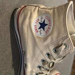 Converse Chuck Taylor’s size 7m 9w.